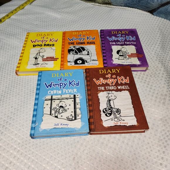 DIARY OF A WIMPY KID 5 BOOKS SET - Picture 1 of 3